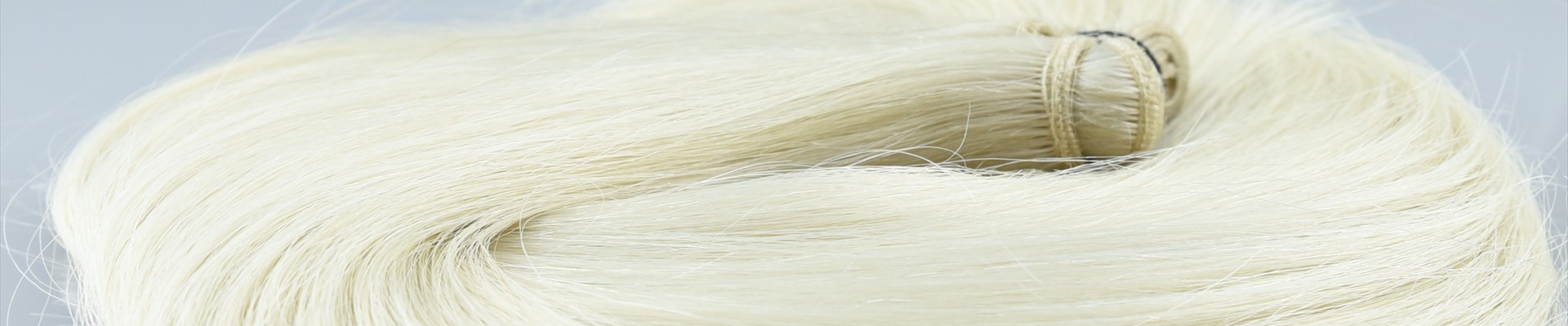 Platinum-Weft-Hair-Extensions